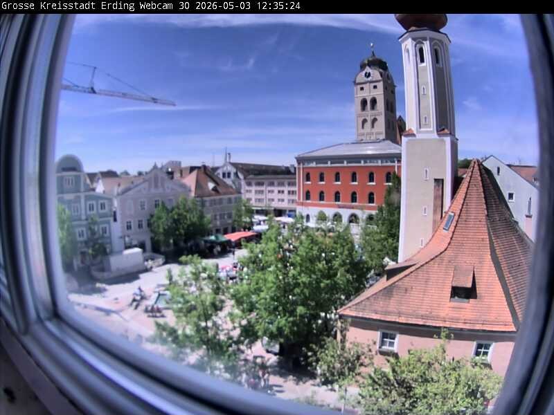 Archiv Foto Webcam Erding: Schrannenplatz und Kirche