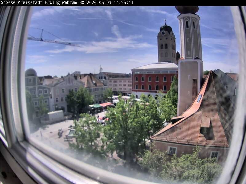 Archiv Foto Webcam Erding: Schrannenplatz und Kirche