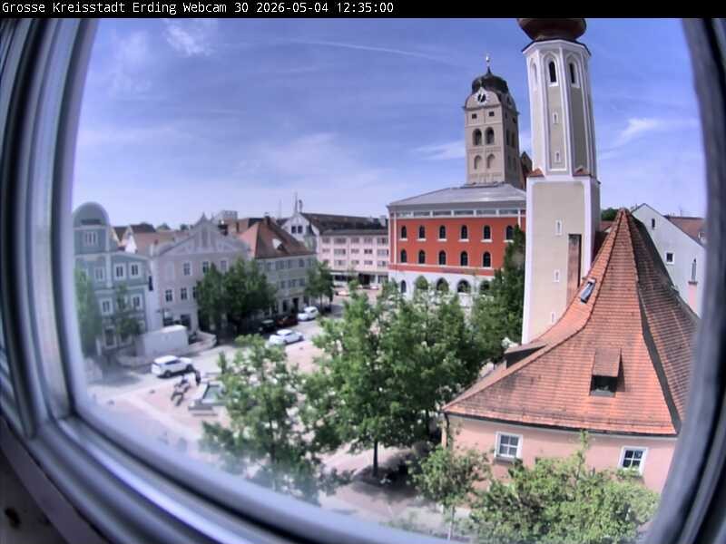 Archiv Foto Webcam Erding: Schrannenplatz und Kirche