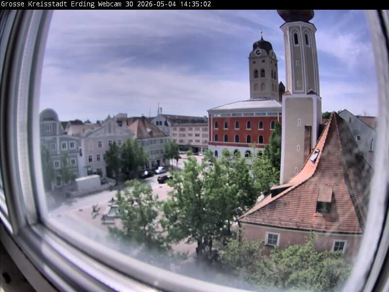 Archiv Foto Webcam Erding: Schrannenplatz und Kirche