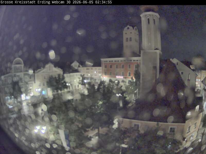 Archiv Foto Webcam Erding: Schrannenplatz und Kirche