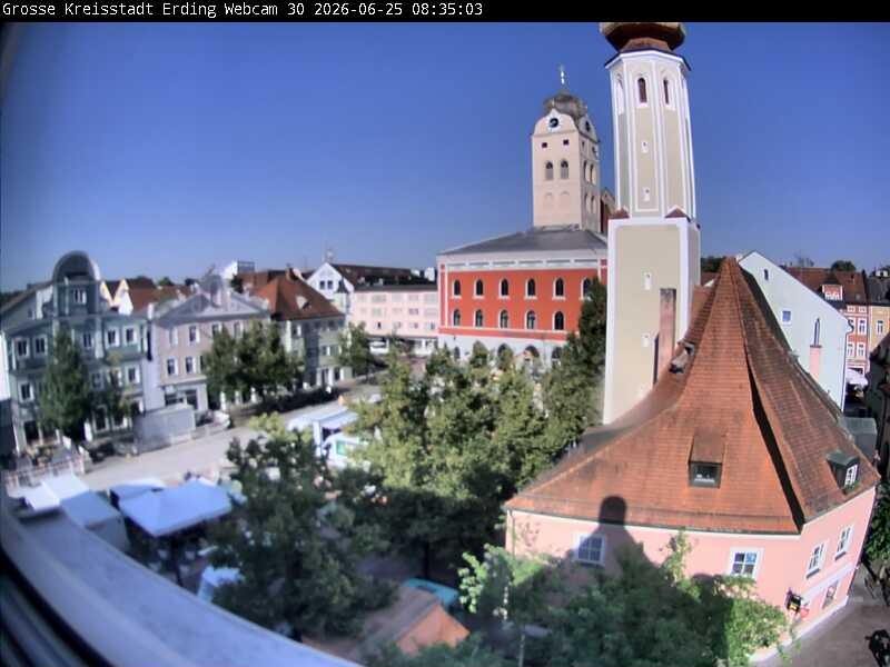 Archiv Foto Webcam Erding: Schrannenplatz und Kirche