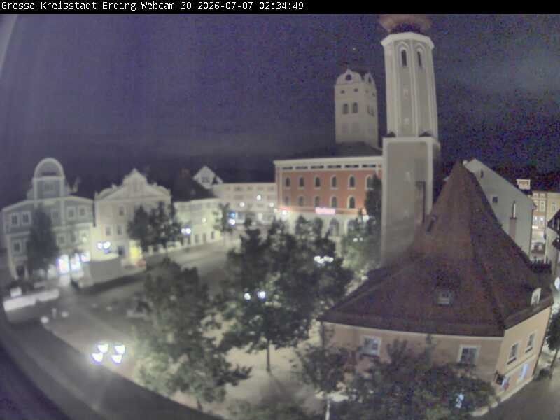 Archiv Foto Webcam Erding: Schrannenplatz und Kirche
