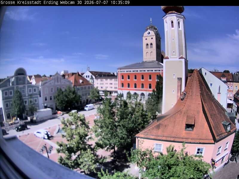 Archiv Foto Webcam Erding: Schrannenplatz und Kirche