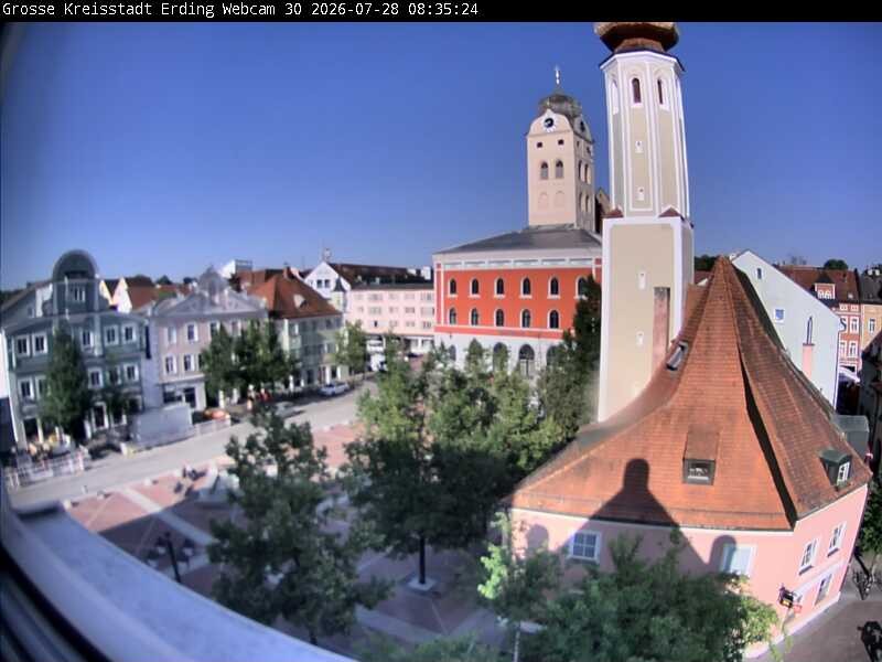 Archiv Foto Webcam Erding: Schrannenplatz und Kirche