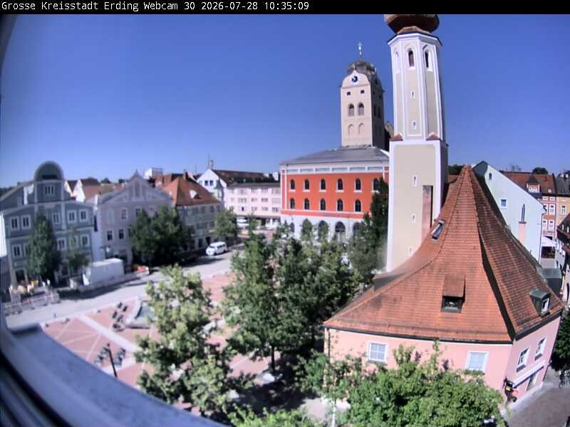Archiv Foto Webcam Erding: Schrannenplatz und Kirche