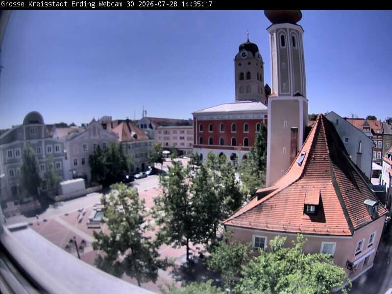 Archiv Foto Webcam Erding: Schrannenplatz und Kirche