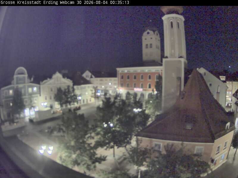 Archiv Foto Webcam Erding: Schrannenplatz und Kirche