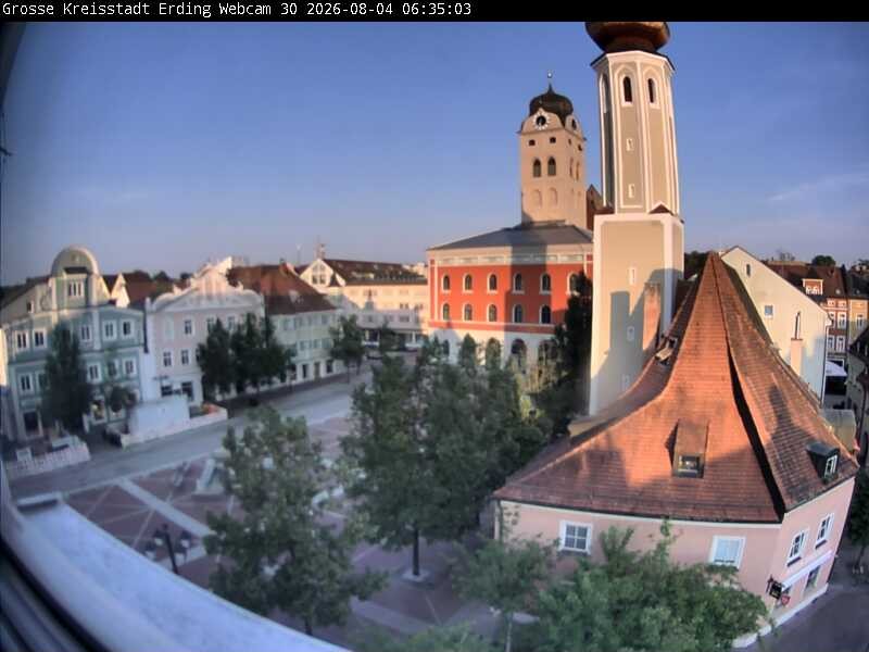 Archiv Foto Webcam Erding: Schrannenplatz und Kirche