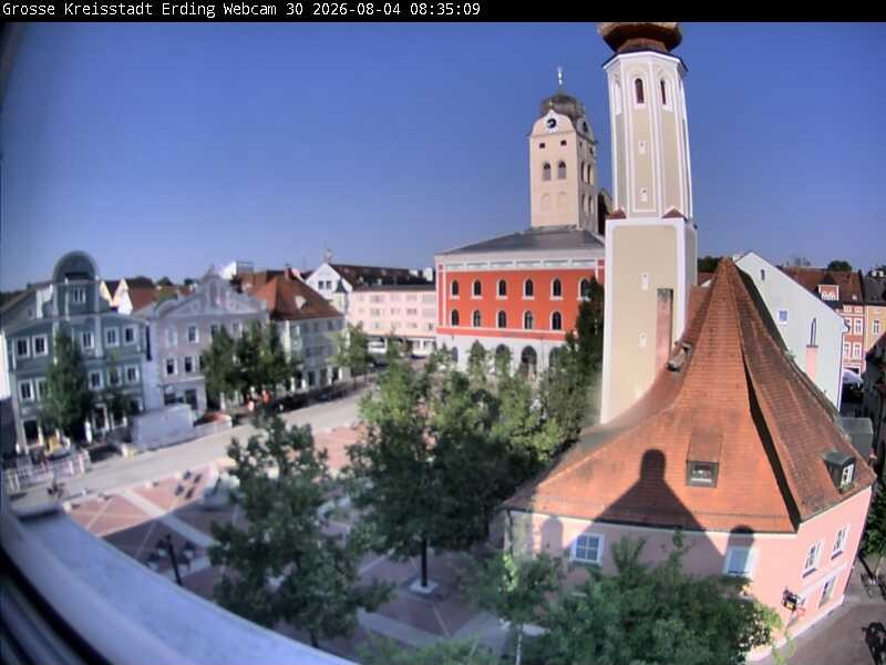 Archiv Foto Webcam Erding: Schrannenplatz und Kirche