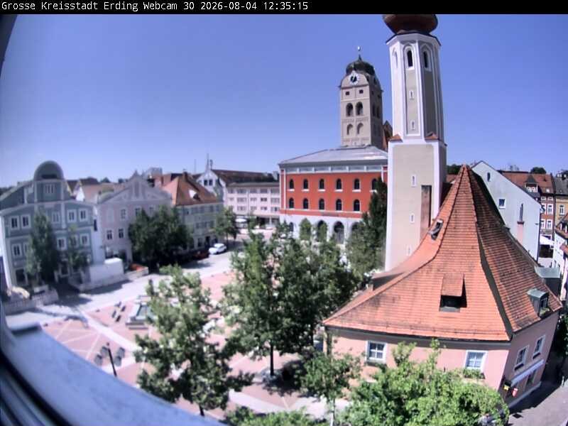 Archiv Foto Webcam Erding: Schrannenplatz und Kirche