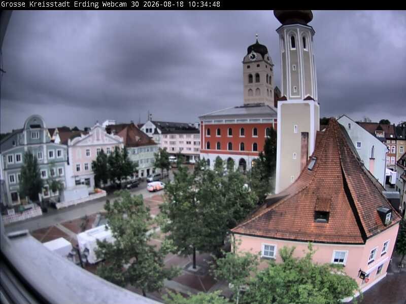 Archiv Foto Webcam Erding: Schrannenplatz und Kirche