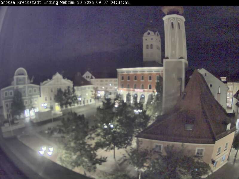 Archiv Foto Webcam Erding: Schrannenplatz und Kirche