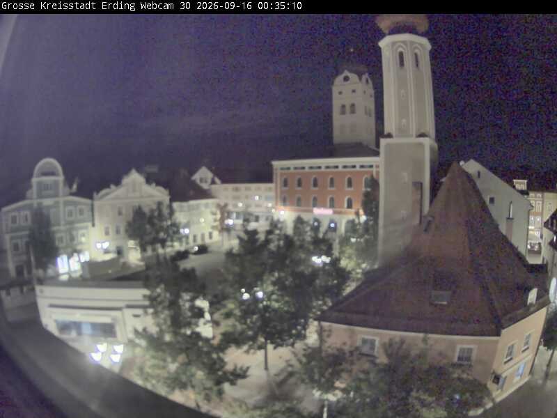 Archiv Foto Webcam Erding: Schrannenplatz und Kirche