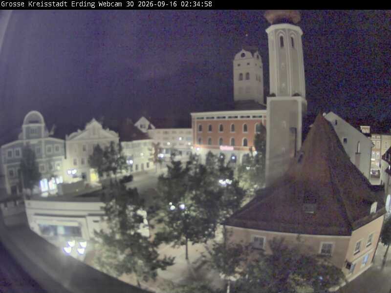 Archiv Foto Webcam Erding: Schrannenplatz und Kirche