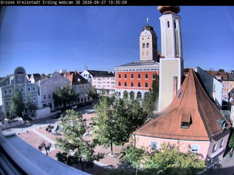 Archiv Foto Webcam Erding: Schrannenplatz und Kirche