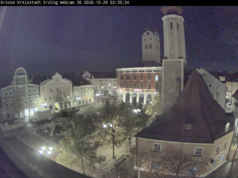 Archiv Foto Webcam Erding: Schrannenplatz und Kirche