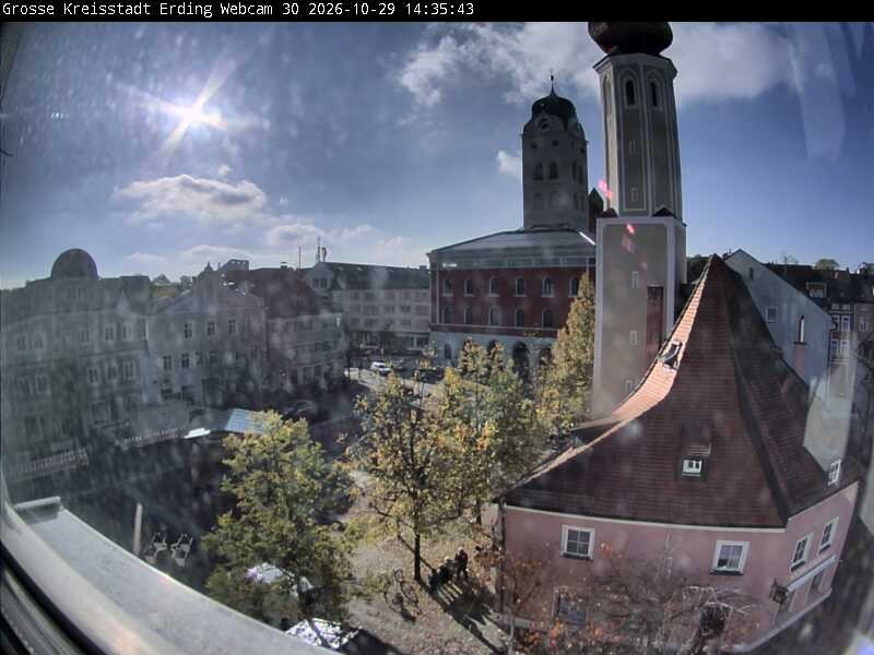 Archiv Foto Webcam Erding: Schrannenplatz und Kirche