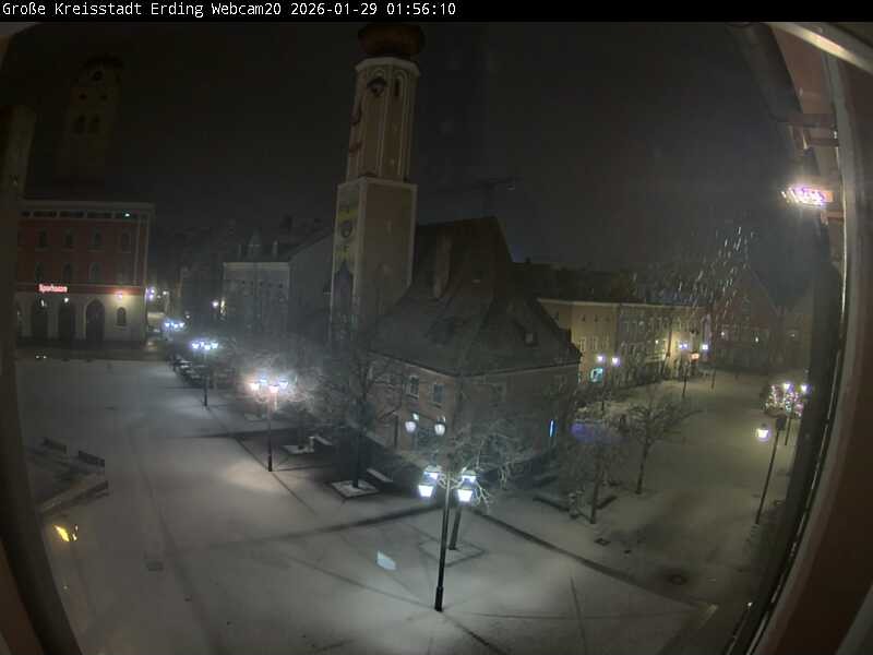 Archiv Foto Webcam Erding: Stadtturm, Kirche und Fußgängerzone