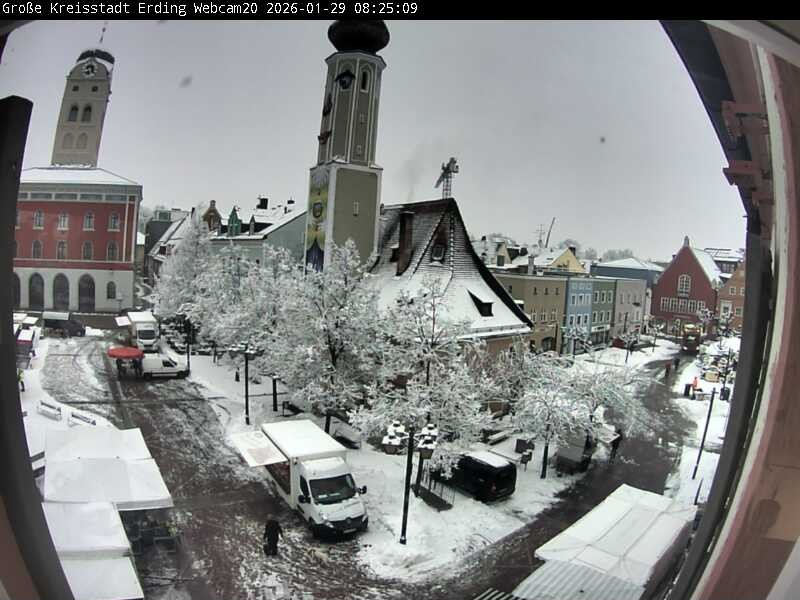 Archiv Foto Webcam Erding: Stadtturm, Kirche und Fußgängerzone