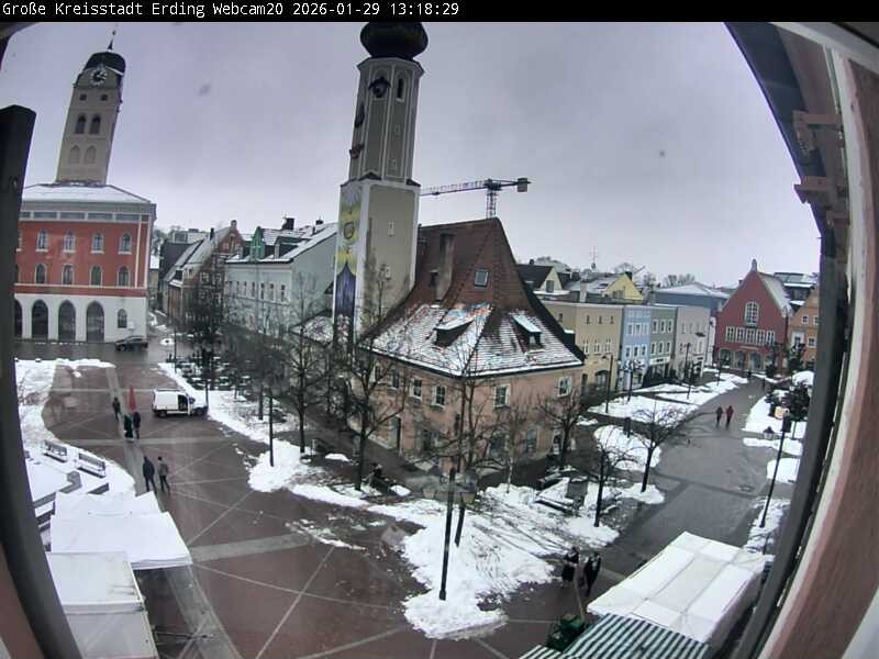 Archiv Foto Webcam Erding: Stadtturm, Kirche und Fußgängerzone