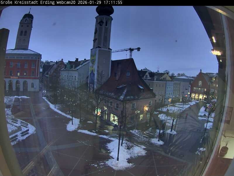 Archiv Foto Webcam Erding: Stadtturm, Kirche und Fußgängerzone