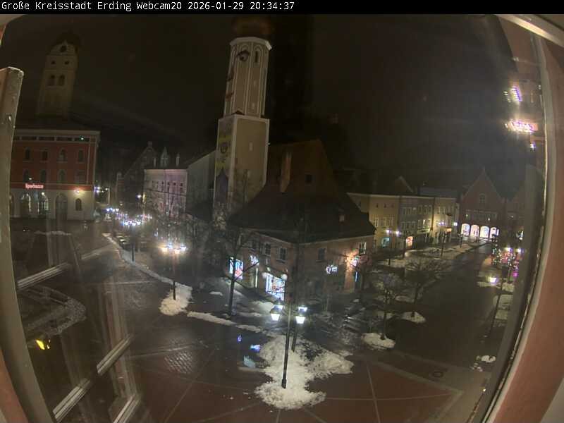 Archiv Foto Webcam Erding: Stadtturm, Kirche und Fußgängerzone