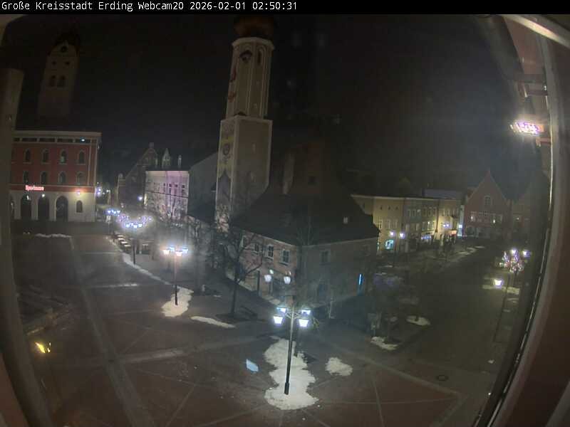 Archiv Foto Webcam Erding: Stadtturm, Kirche und Fußgängerzone
