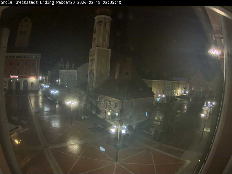 Archiv Foto Webcam Erding: Stadtturm, Kirche und Fußgängerzone