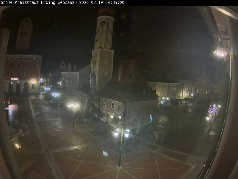 Archiv Foto Webcam Erding: Stadtturm, Kirche und Fußgängerzone