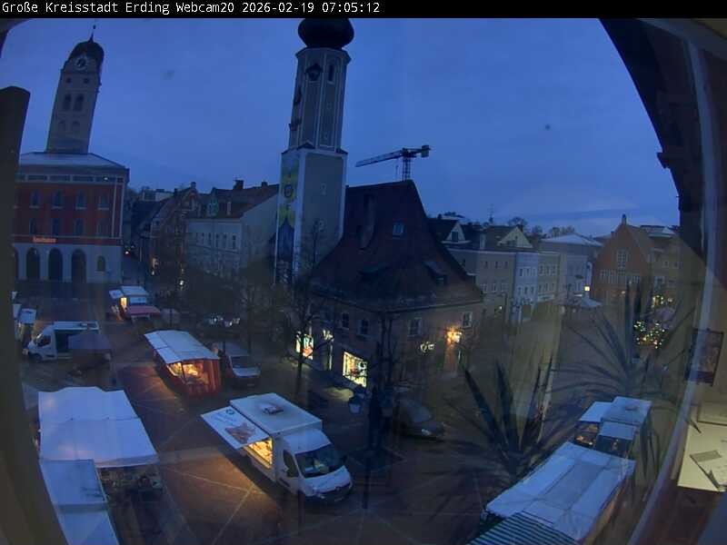 Archiv Foto Webcam Erding: Stadtturm, Kirche und Fußgängerzone