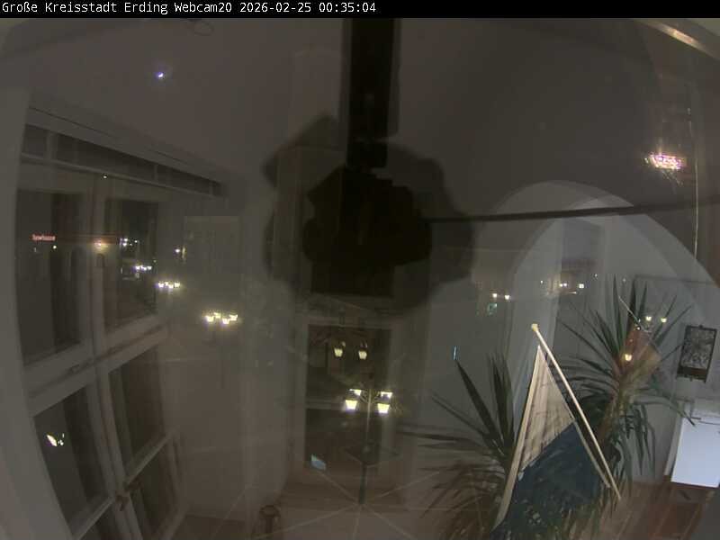 Archiv Foto Webcam Erding: Stadtturm, Kirche und Fußgängerzone