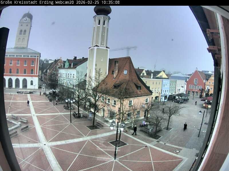 Archiv Foto Webcam Erding: Stadtturm, Kirche und Fußgängerzone