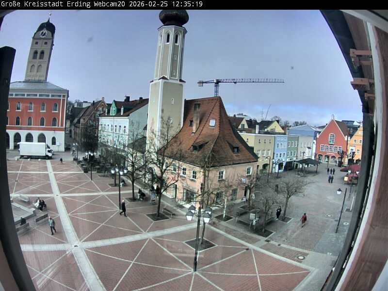 Archiv Foto Webcam Erding: Stadtturm, Kirche und Fußgängerzone