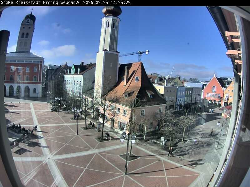 Archiv Foto Webcam Erding: Stadtturm, Kirche und Fußgängerzone
