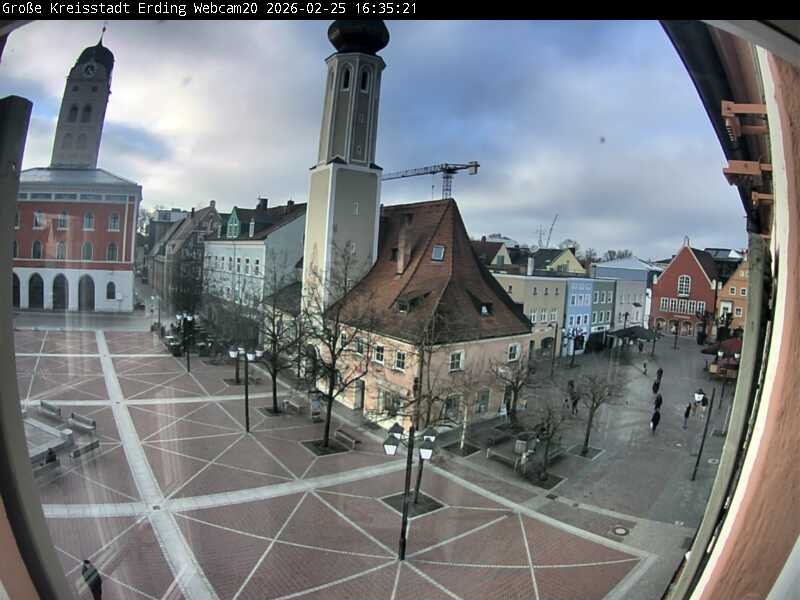 Archiv Foto Webcam Erding: Stadtturm, Kirche und Fußgängerzone