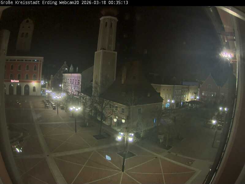 Archiv Foto Webcam Erding: Stadtturm, Kirche und Fußgängerzone