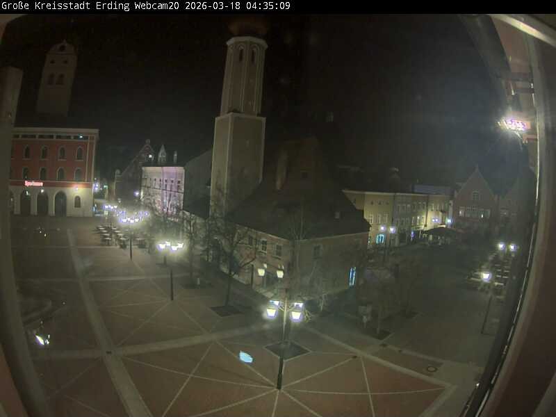 Archiv Foto Webcam Erding: Stadtturm, Kirche und Fußgängerzone