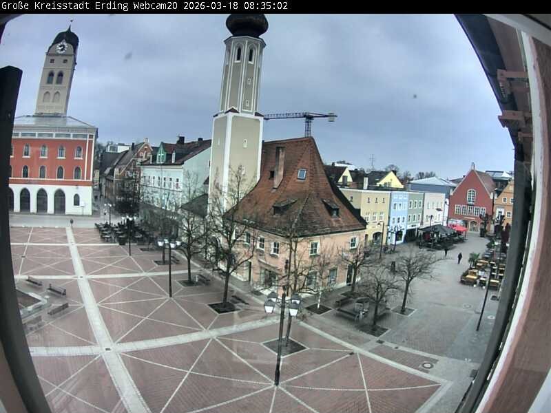 Archiv Foto Webcam Erding: Stadtturm, Kirche und Fußgängerzone