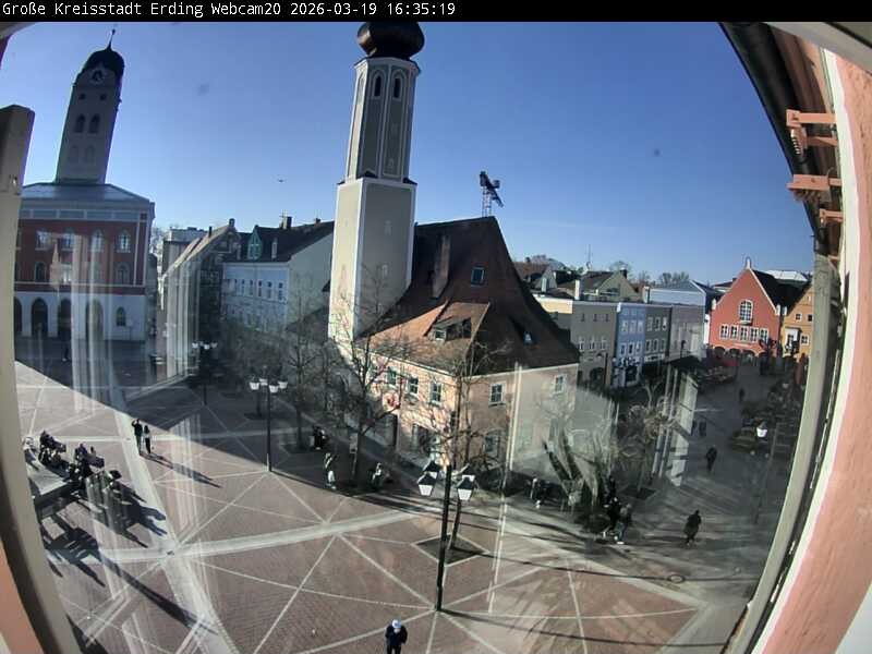 Archiv Foto Webcam Erding: Stadtturm, Kirche und Fußgängerzone