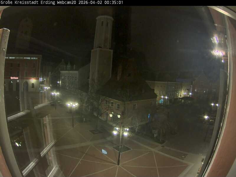 Archiv Foto Webcam Erding: Stadtturm, Kirche und Fußgängerzone
