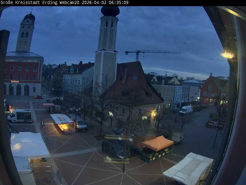Archiv Foto Webcam Erding: Stadtturm, Kirche und Fußgängerzone