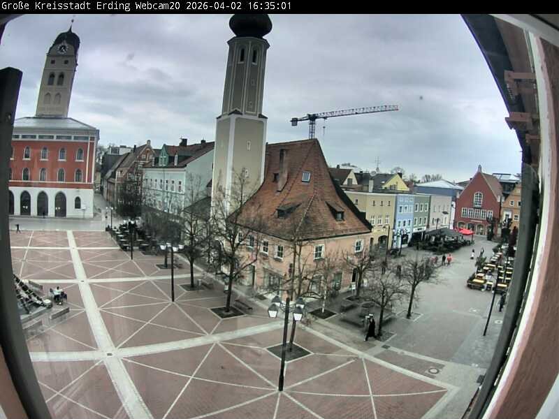 Archiv Foto Webcam Erding: Stadtturm, Kirche und Fußgängerzone
