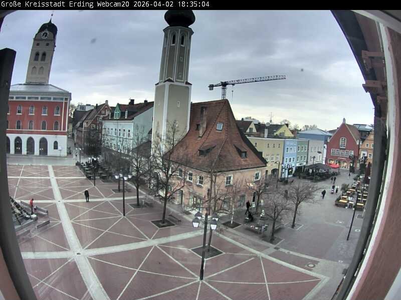 Archiv Foto Webcam Erding: Stadtturm, Kirche und Fußgängerzone