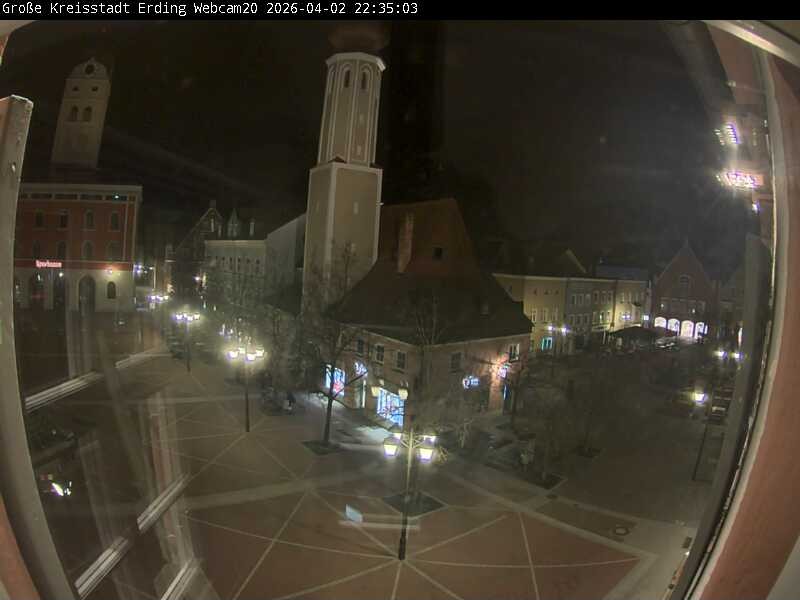 Archiv Foto Webcam Erding: Stadtturm, Kirche und Fußgängerzone