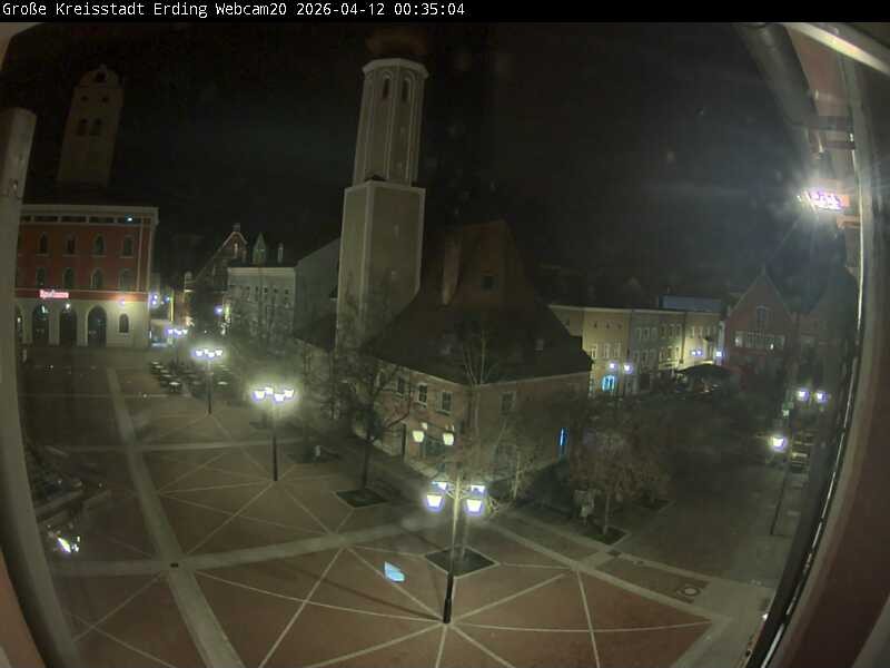 Archiv Foto Webcam Erding: Stadtturm, Kirche und Fußgängerzone