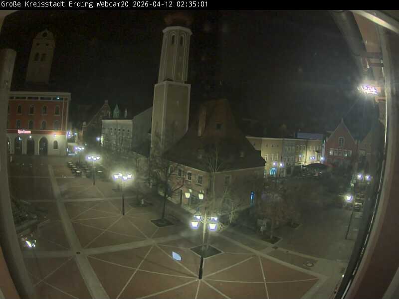 Archiv Foto Webcam Erding: Stadtturm, Kirche und Fußgängerzone