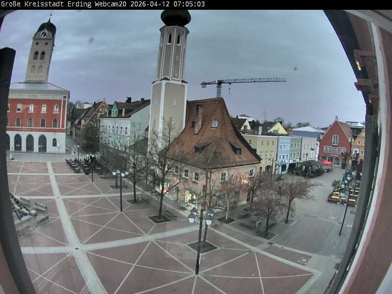 Archiv Foto Webcam Erding: Stadtturm, Kirche und Fußgängerzone