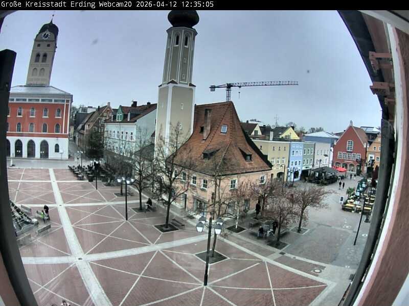 Archiv Foto Webcam Erding: Stadtturm, Kirche und Fußgängerzone