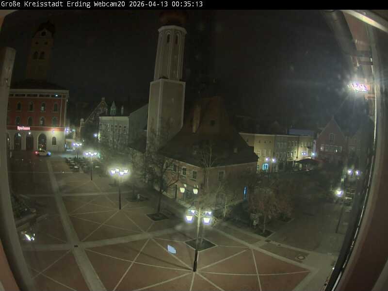 Archiv Foto Webcam Erding: Stadtturm, Kirche und Fußgängerzone